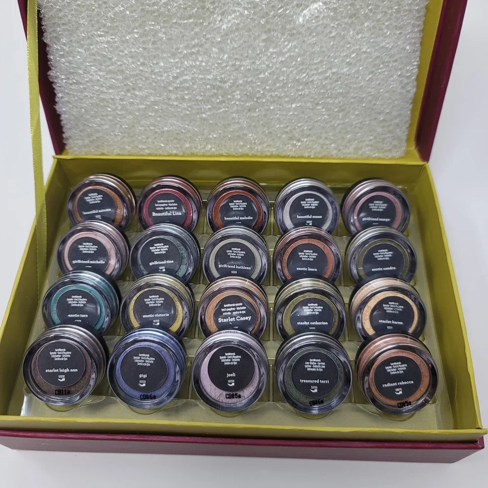 Bare Escentuals bareMinerals The Women of B.E. Collection 20 Pc Eyecolor Set New